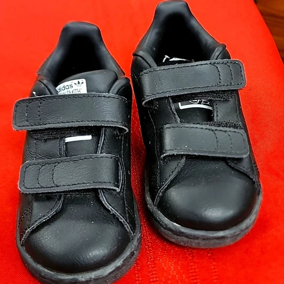 Adidas Stan Smith Toddler Black Shoes - Picture 2 of 2